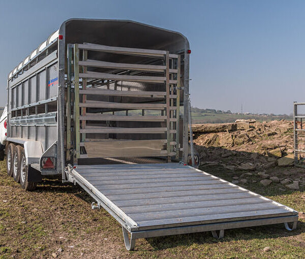 Bétailère INDESPENSION LV35146 TRI